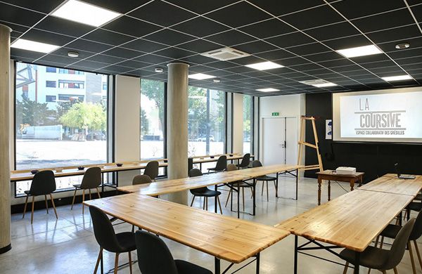 La Coursive à Dijon,  un lieu ouvert pour travailler, se rencontrer, se former, se cultiver, créer...